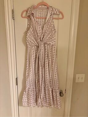 Millibon White and Dark Red/Brown Patterned Tie-Front Midi Dress size Medium